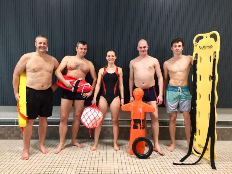 Badmeister im Schwimmbad